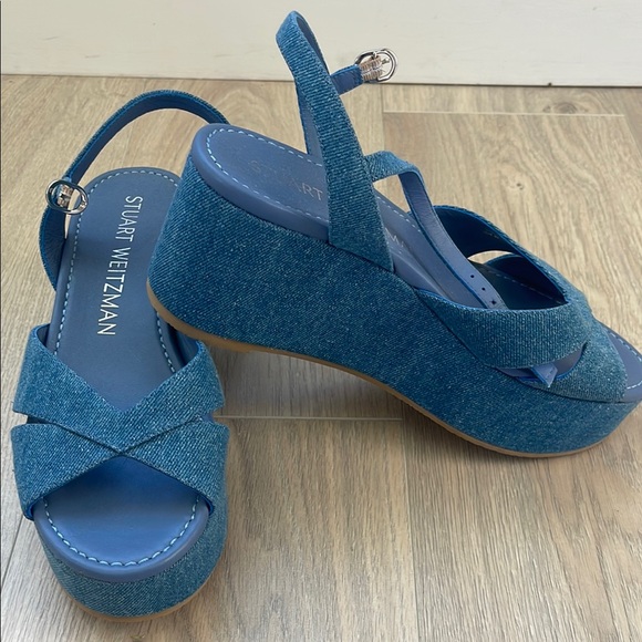 Stuart Weitzman Sandals - Picture 1 of 4